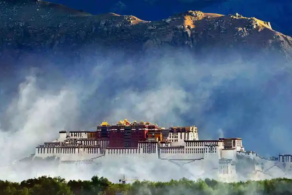 中(zhong)安(an)科(ke)在(zai)西藏，助力(li)輸(shu)電(dian)線(xiàn)路提升巡線(xiàn)效率
